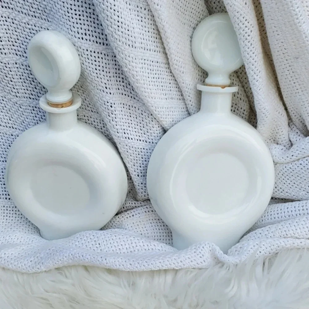 Vintage Arthur Singer Milk Glass Bird‎ Decanters